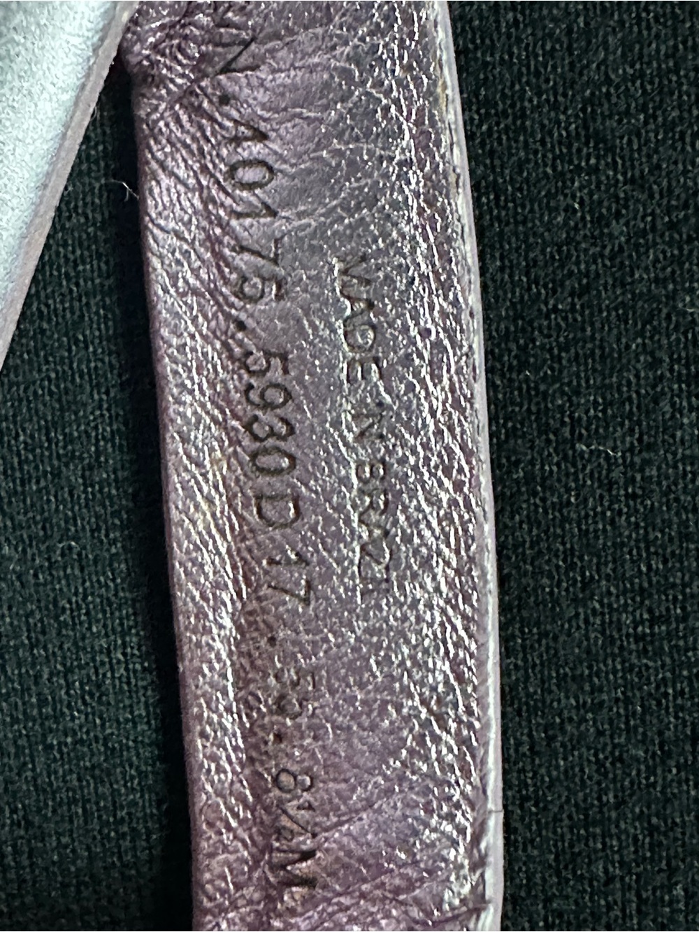 Tory Burch Iridescent Purple Miller Logo Thong Sandals eggplant patent leather - Picture 13 of 13